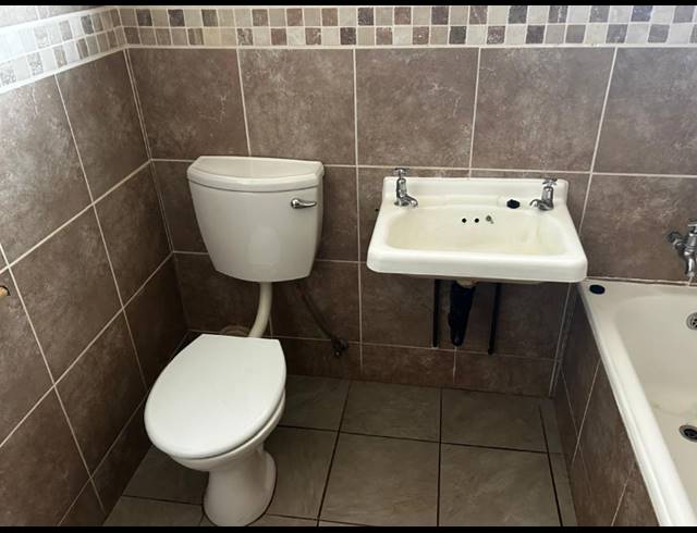 2 BEDROOM APARTMENT FOR SALE IN ALBERTON NORTH
